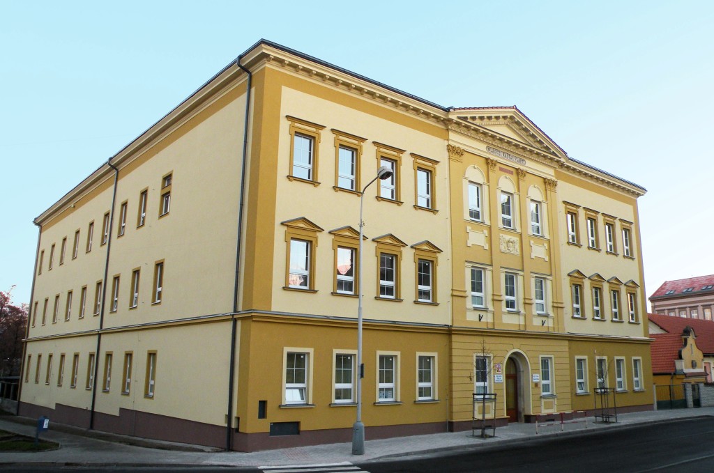 Budova Základní školy Jodlova 111, Kralupy nad Vltavou